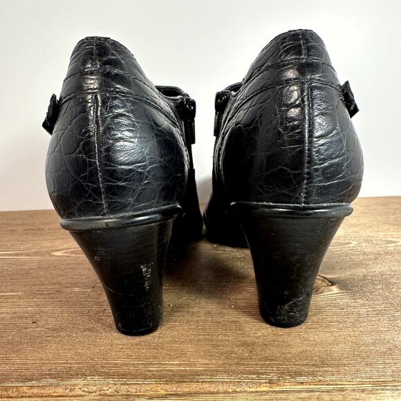 Clarks Bendables Heeled Ankle Booties Sz 10M Leather Career Comfort Shoes Dressy - Picture 3 of 11